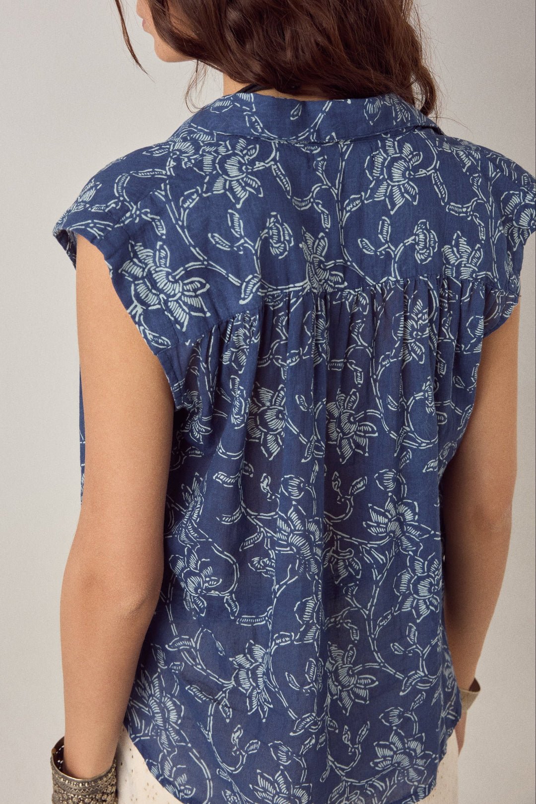 Mina Sleeveless Shirt