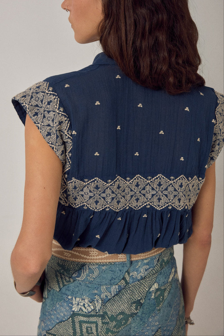 Karina Sleeveless Shirt