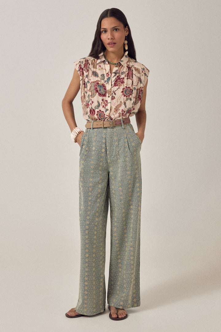 Bianca Sleeveless Shirt
